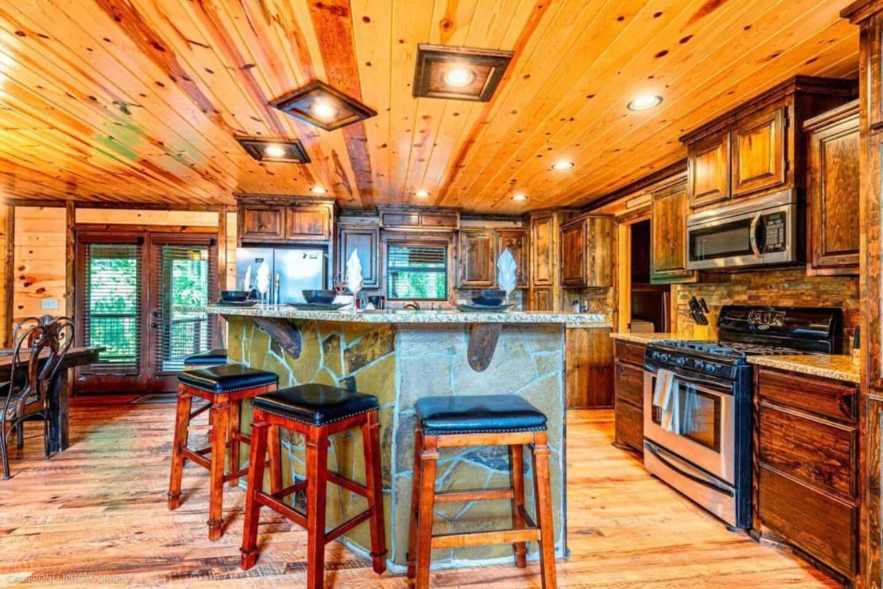 Iron Horse Lodge Sleeps 18, Games, Fire Pit, Hot Tub, Ev, More بروكن بو المظهر الخارجي الصورة