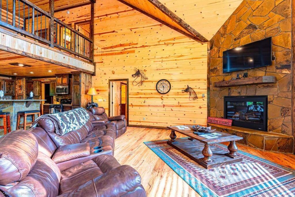 Iron Horse Lodge Sleeps 18, Games, Fire Pit, Hot Tub, Ev, More بروكن بو المظهر الخارجي الصورة