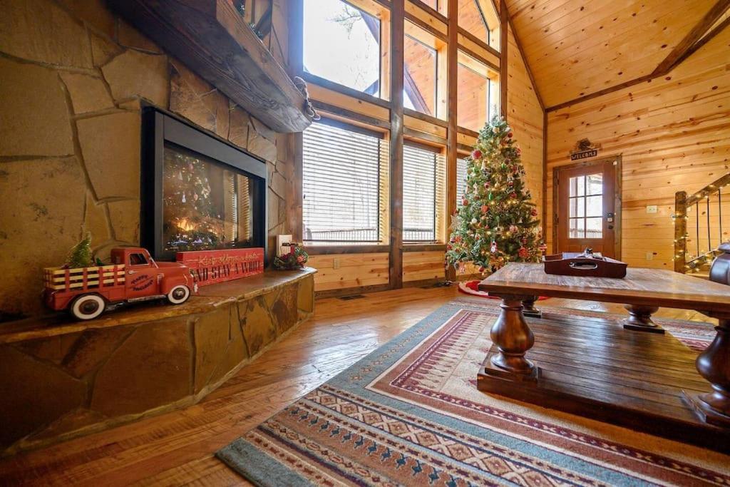 Iron Horse Lodge Sleeps 18, Games, Fire Pit, Hot Tub, Ev, More بروكن بو المظهر الخارجي الصورة