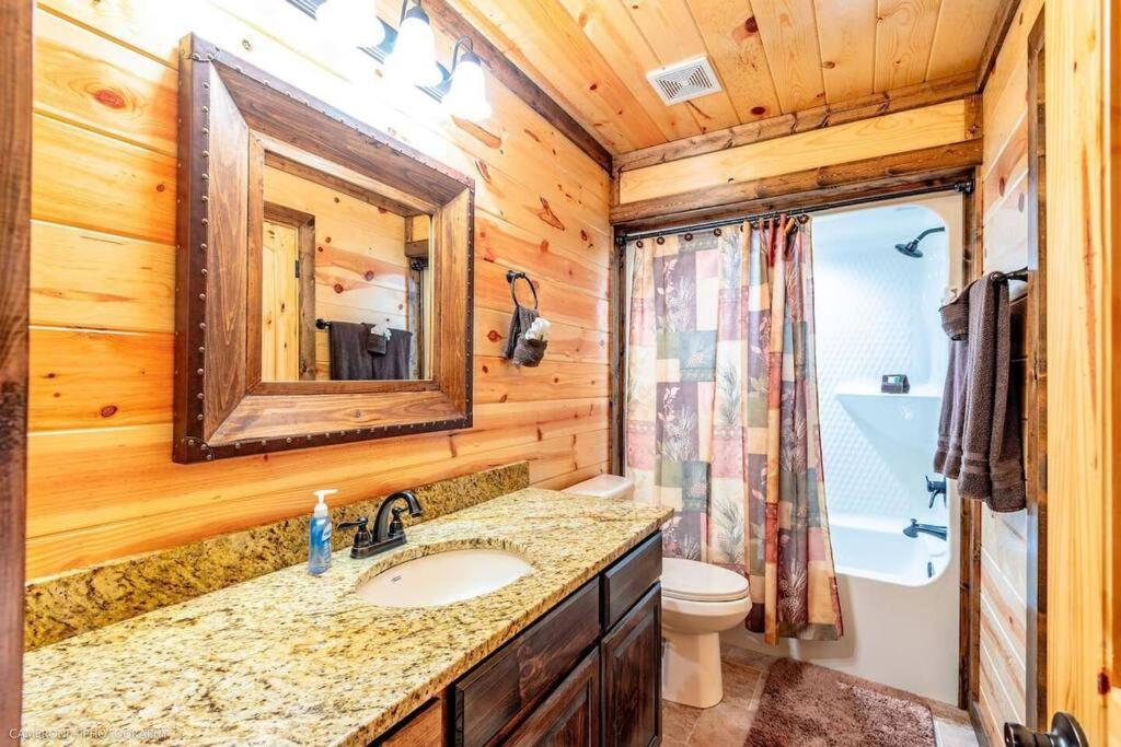 Iron Horse Lodge Sleeps 18, Games, Fire Pit, Hot Tub, Ev, More بروكن بو المظهر الخارجي الصورة