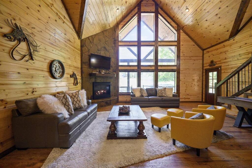 Iron Horse Lodge Sleeps 18, Games, Fire Pit, Hot Tub, Ev, More بروكن بو المظهر الخارجي الصورة