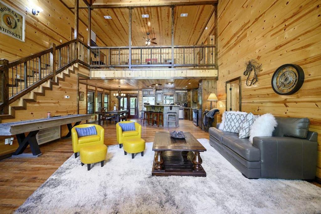 Iron Horse Lodge Sleeps 18, Games, Fire Pit, Hot Tub, Ev, More بروكن بو المظهر الخارجي الصورة