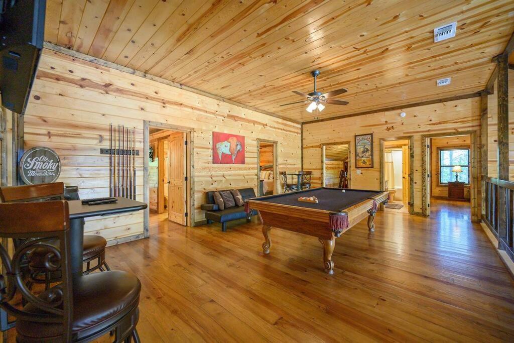 Iron Horse Lodge Sleeps 18, Games, Fire Pit, Hot Tub, Ev, More بروكن بو المظهر الخارجي الصورة